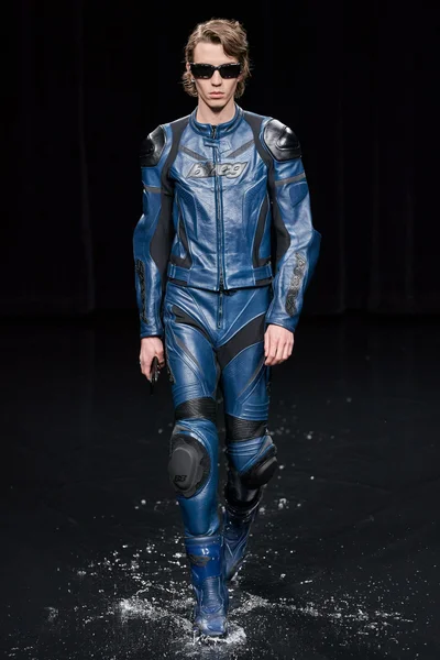Look 46